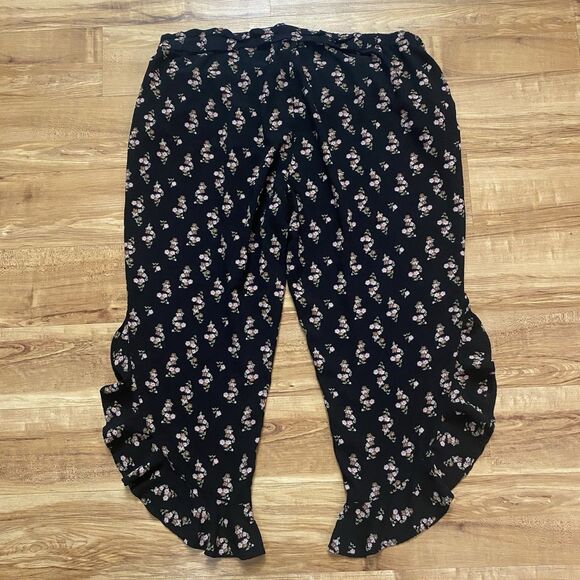 SUSINA 2X Black Floral Pull On Elastic Waist Ruffle Leg Crop Coquette Fairy Pant - Picture 9 of 16